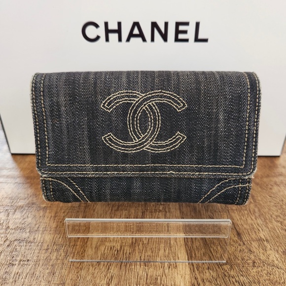 Chanel Denim Flap Wallet - Picture 1 of 15